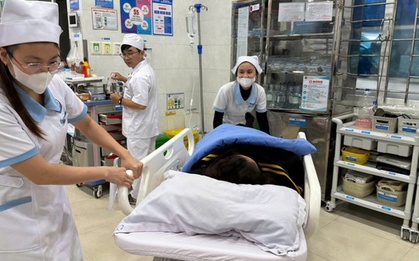 Hơn 100 người nhập viện sau khi ăn bánh mì ở Quảng Ngãi