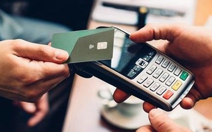 Tài khoản ngân hàng dưới số dư tối thiểu có bị phạt không?