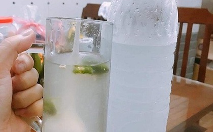 Chợ Việt có loại nước trong như nước lọc nhưng uống là “bơm” collagen vào người, dưỡng tóc, cân bằng nội tiết tố