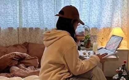 10 năm tự ép mình sống như người nghèo, bị chê tằn tiện: Cô gái đổi cả thanh xuân để nhận lại điều này