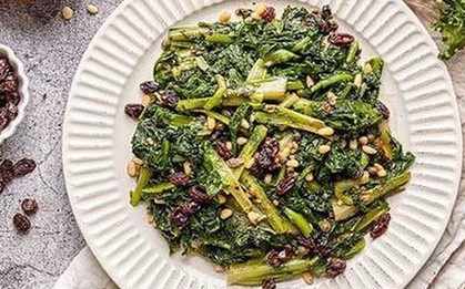 Loại rau được mệnh danh “tốt nhất thế giới” ở Việt Nam lại rẻ bèo, bán đầy chợ