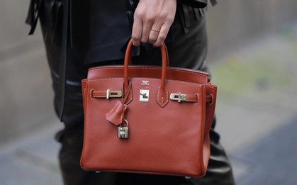 Túi Hermès mất giá, người giàu đã chùn tay?