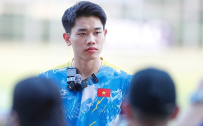 Đình Bắc vui vẻ làm "ban cán sự" U22 Việt Nam, quyết tâm thể hiện trong trận gặp U22 Lào