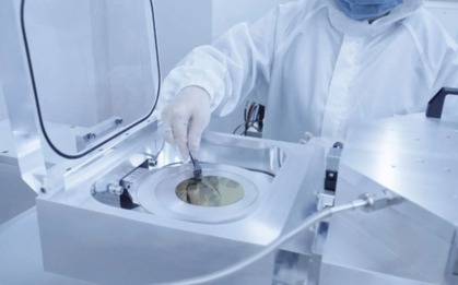 Trung Quốc vượt mặt Elon Musk: Người đàn ông bại liệt điều khiển robot và đi làm lại bằng ý nghĩ