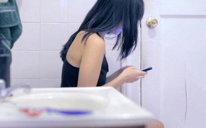 Cảnh báo khẩn cho ai còn đem điện thoại vào nhà vệ sinh