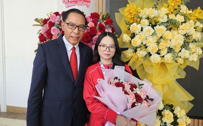 Nỗi lòng của người cha từng phản đối con gái chơi game