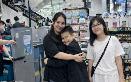 Bà mẹ TP.HCM đem 1 thứ cực ĐƠN GIẢN khi đi siêu thị: Ai ngờ con ngày càng hiểu tiền bạc, thay đổi cả cách sống!