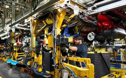 Nhà máy ô tô lớn nhất Anh nâng cấp cho cuộc cách mạng xe điện