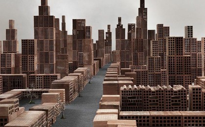 Từ đất và lửa đến sự trường tồn: "Siêu vật liệu" được khai sinh từ hàng nghìn năm trước vẫn miệt mài dựng nên các siêu đô thị giữa thế giới hiện đại