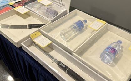 Cướp táo tợn 1 tỉ yen tiền mặt trong 30 giây ở Hồng Kông