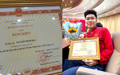 Dàn hotboy U22 Việt Nam nhận bằng khen của Bộ Công an sau thành tích HCV SEA Games 33, Đình Bắc khoe "sĩ hết đời"