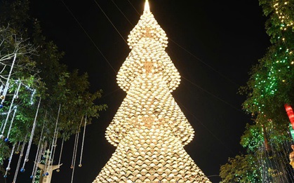 Cây thông Noel nón lá cao 35m "gây sốt" mùa Giáng sinh ở Đồng Nai