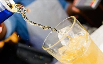 3 đồ uống âm thầm "tàn phá" não bộ: Nhiều người trẻ đang vô tư uống hằng ngày