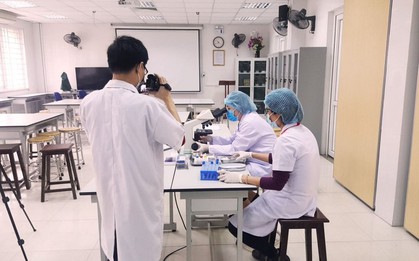 Sinh viên Đại học Y Hà Nội nhận tin vui đặc biệt trước thềm năm mới