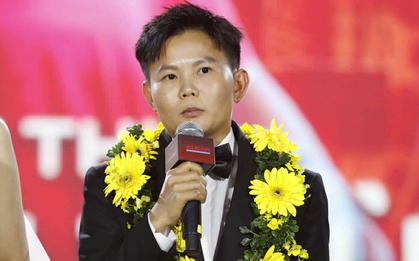 Cầu thủ bị trọng tài "cướp" bàn thắng ở SEA Games xúc động khi giành QBV: "Mong ba trên trời thấy con ngày hôm nay"