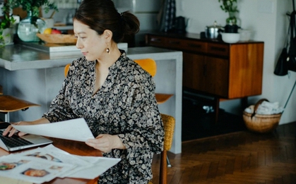 Sống 65 năm, mẹ tôi có 5 chiêu giữ nhà sạch như mới xây, không tốn một giọt mồ hôi dọn dẹp