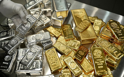 Bitcoin đang ở đâu khi vàng, bạc liên tục lập đỉnh: Sụt giảm hiếm thấy, chuyên gia chỉ thẳng 'đã đến lúc rời đi'