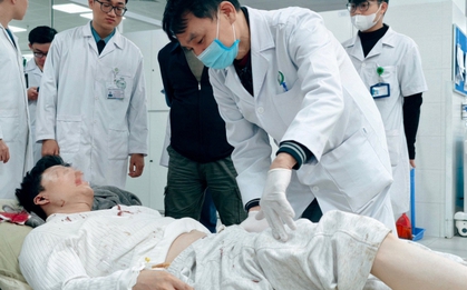 Vụ lật xe khách khiến 9 người tử vong: Nạn nhân hoảng sợ kể lại giây phút xe lao với tốc độ khủng khiếp