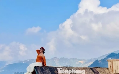 'Mái nhà chênh vênh' ở Tà Xùa thành điểm check-in độc nhất vô nhị