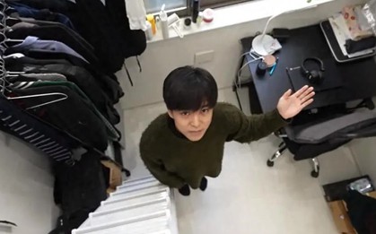 Căn phòng 8m² gây sốc giữa Hồng Kông, nhỏ như hộp diêm nhưng chủ nhân khẳng định: Không muốn xa rời