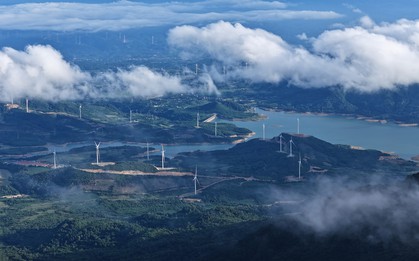 'Săn mây', ngắm cảnh đẹp hoang sơ trên 'nóc nhà' Quảng Trị ở dãy Trường Sơn