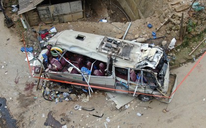 Vụ lật xe đi từ thiện khiến 9 người chết: Cô gái 22 tuổi thoát nạn vì dừng hành trình giữa chừng