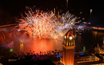 Thị trấn Hoàng Hôn, Phú Quốc trình diễn 3 màn pháo hoa trong đêm giao thừa