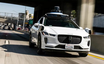 Nghề lạ đời nhất kỷ nguyên xe tự hành: Một lần đóng cửa xe cũng có thể kiếm được 600 nghìn đồng