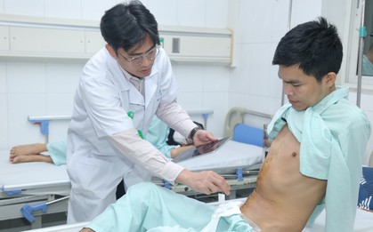 Bỏ viện uống thuốc nam, khối u bụng phình to suýt vỡ