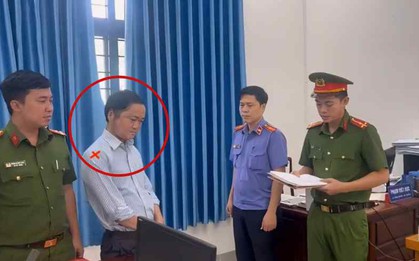 Lệnh bắt tạm giam công chức Phạm Viết Dực