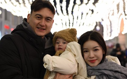 Gia đình thủ môn Lâm Tây và Yến Xuân đưa con trai về Nga, khung hình gia đình đẹp xuất sắc