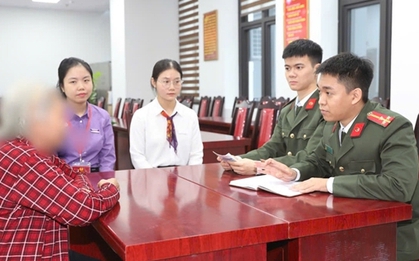 Bắc Ninh: Cụ bà đến ngân hàng chuyển 450 triệu đồng sau 2 tuần liên tục bị kẻ lừa đảo gọi điện đe dọa - Nhân viên TPBank thấy bất thường, lập tức báo công an