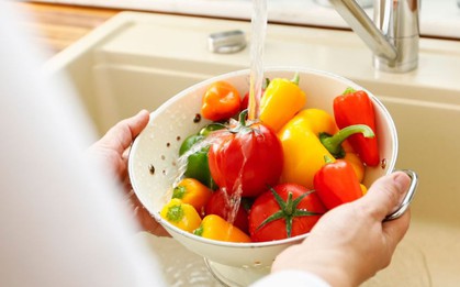 3 cách hiệu quả nhất để rửa sạch thuốc trừ sâu khỏi rau quả