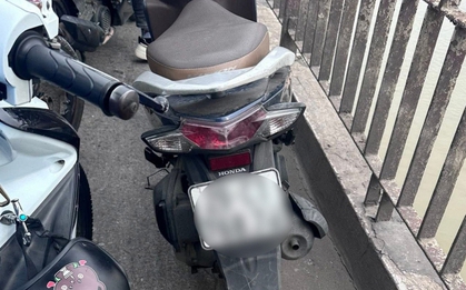 Hà Nội: Hiện trường nơi người phụ nữ bỏ lại xe máy, nhảy cầu Chương Dương