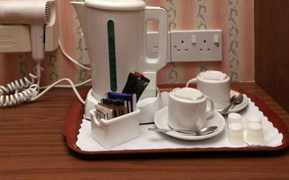 Loại ấm siêu tốc có thể giải phóng tới 3 tỷ hạt vi nhựa: Nhiều gia đình, khách sạn vẫn vô tư sử dụng sai cách