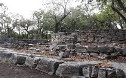 Phát hiện kỳ bí: Người đầu vuông trong mộ cổ