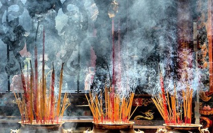 3 điều kiêng kỵ khi thắp hương buổi sáng