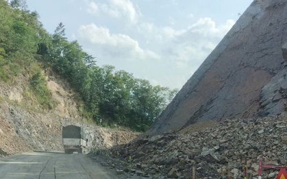 Truy tìm xe công trình gây tai nạn làm du khách nước ngoài tử vong