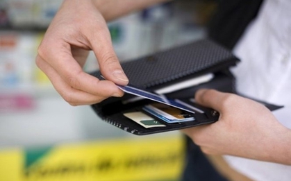 Ngân hàng cảnh báo về hành vi có thể bị phạt đến 100 triệu đồng, thậm chí đi tù 7 năm