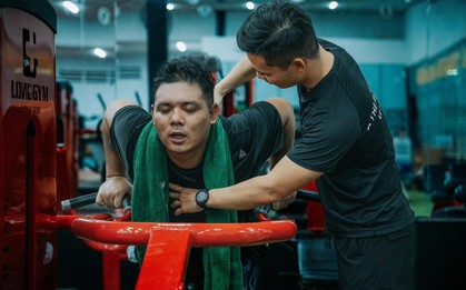 Ngủ cũng sợ tắt thở, chàng trai lên núi giảm 75kg trong 12 tháng