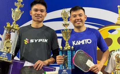 Trịnh Linh Giang - Lý Hoàng Nam lên ngôi vô địch giải pickleball đầy kịch tính lúc 2 giờ sáng