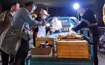 Xem bức ảnh thị trường lao động lúc 4 giờ sáng, tôi quyết định không nghỉ việc sau Tết nữa - “Còn thở là còn gỡ!”