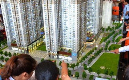 Môi giới BĐS đua nhau cắt 'hoa hồng' cho khách, chuyên gia cảnh báo mối nguy