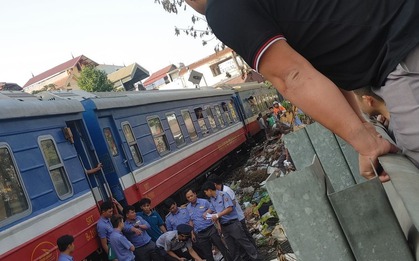 Hà Nội: Nam tài xế giao hàng tử vong sau khi va chạm với tàu hỏa
