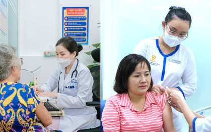 Bệnh viện tiếp nhận nhiều ca mắc cúm nặng, suy hô hấp: Nhu cầu tiêm vaccine cúm tăng đột biến