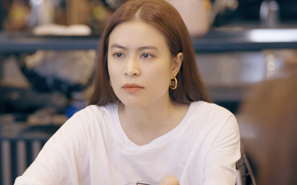 Phim của Hoàng Thùy Linh càng chiếu càng thảm
