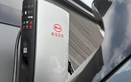 Sạc xe điện nhanh nhất thế giới chính thức trình làng: Mỗi giây sạc 2km, ông trùm sở hữu là cái tên không xa lạ