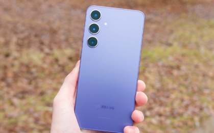 "Vua màn hình lớn" cao cấp của Samsung giảm mạnh: Không thua kém S25 Plus mà giá rẻ hơn gần 10 triệu