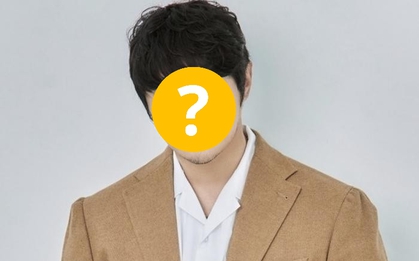 1 nam ca sĩ bất ngờ công khai có 2 con sau nhiều năm giấu kín, hoãn cưới 9 năm vì lý do đau lòng