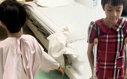 Cô bé Quảng Bình bật khóc vì sau 12 năm mới được chạm bàn chân xuống đất